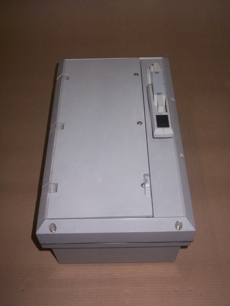 NEW Crouse NST1018F G30320 30 Amp 240v Non-Fusible Switch Disconnect Nema 12