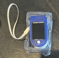 Fingertip Pulse Oximeter LK-87