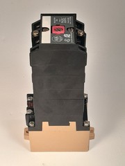 Allen Bradley 700-P400A1 AC 12 Pole Relay 10A 600V Type P