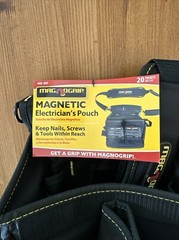 Magnogrip 20 Pocket Magnetic Electrician Pouch with Shoulder Strap