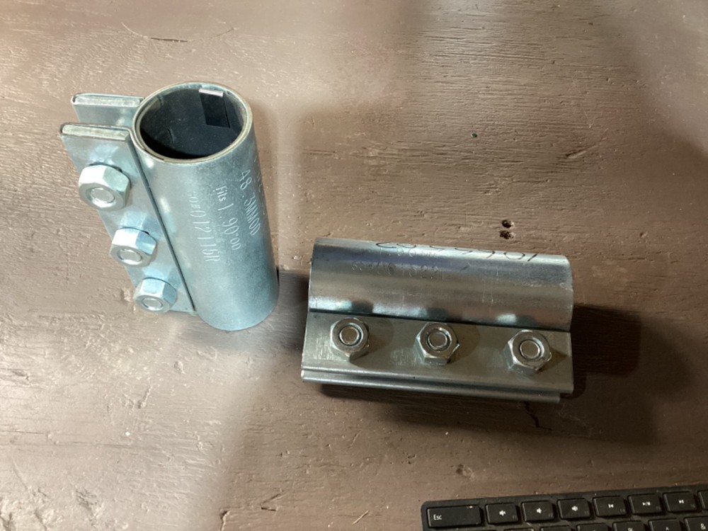 Lot of 2 Morris Compression Pipe Coupling 1-1/2-3C fits 1-1/2″ Pipe 3 Bolt 6in L