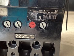 General Electric TFJ236200 Circuit Breaker 200A 600VAC 3 Pole #106G162PR7*CO