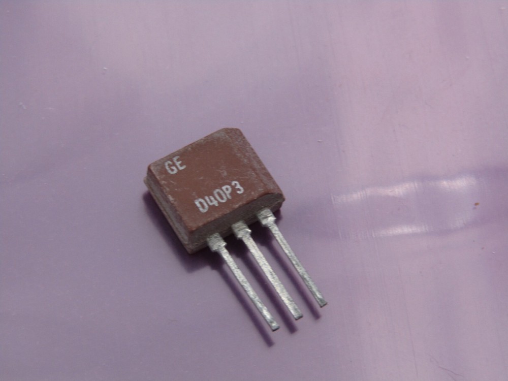 D40P3 Vintage GE NPN POWER TRANSISTOR 180VDC Cut Tab