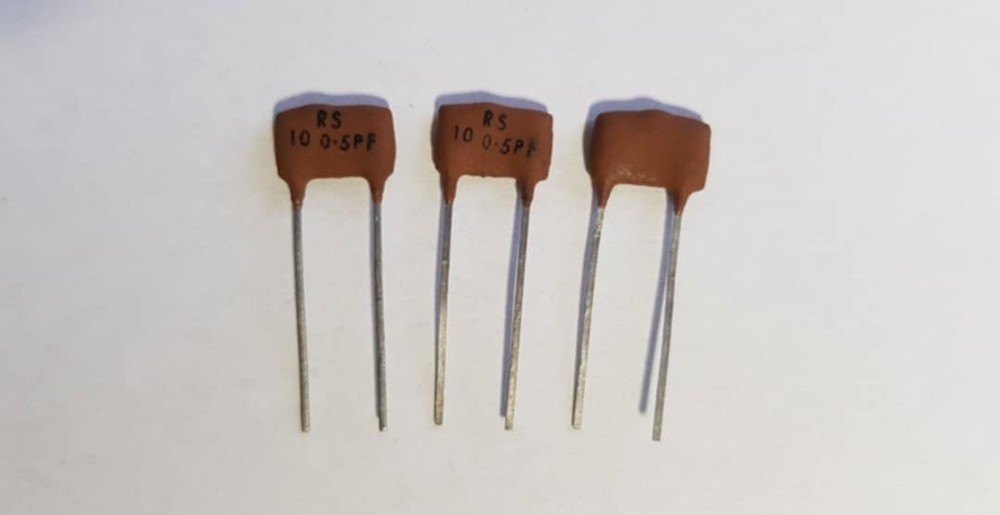 RS RADIO SPARES SILVER MICA CAPACITOR – VARIOUS VALUES (EZ-499)
