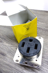 Hubbell HBL9450A Receptacle, 50A 125/250v, 14-50R Flush Mount