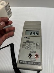 Extech Model 401025 Light Meter Used Excellent Condition (b12)