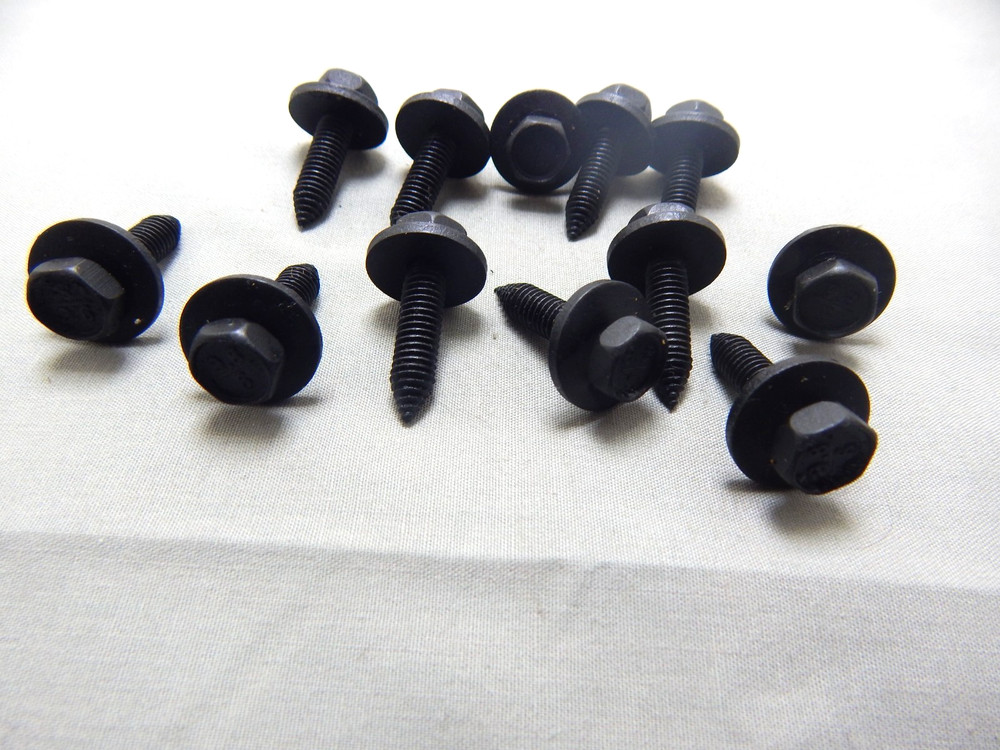 GM M 6 – 1.00 X 20 MM ( 7/8″ ) HEX HEAD BODY BOLT WITH WASHERS