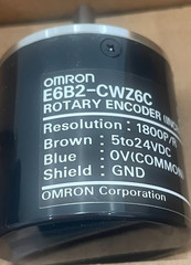 NEW OMRON E6B2-CWZ6C ROTARY ENCODER E6B2CWZ6C 1800P/R 0.5M