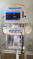 Welch Allyn Connex Patient Vital Signs Monitor- VSM6000 with new battery & stand