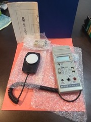 Extech 401025 Digital Light Meter 0-5000 Foot Candles 0-50000 Lux