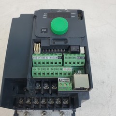 Schneider Electric Altivar 320 ATV320U15N4C 2 HP Variable Frequency Drive