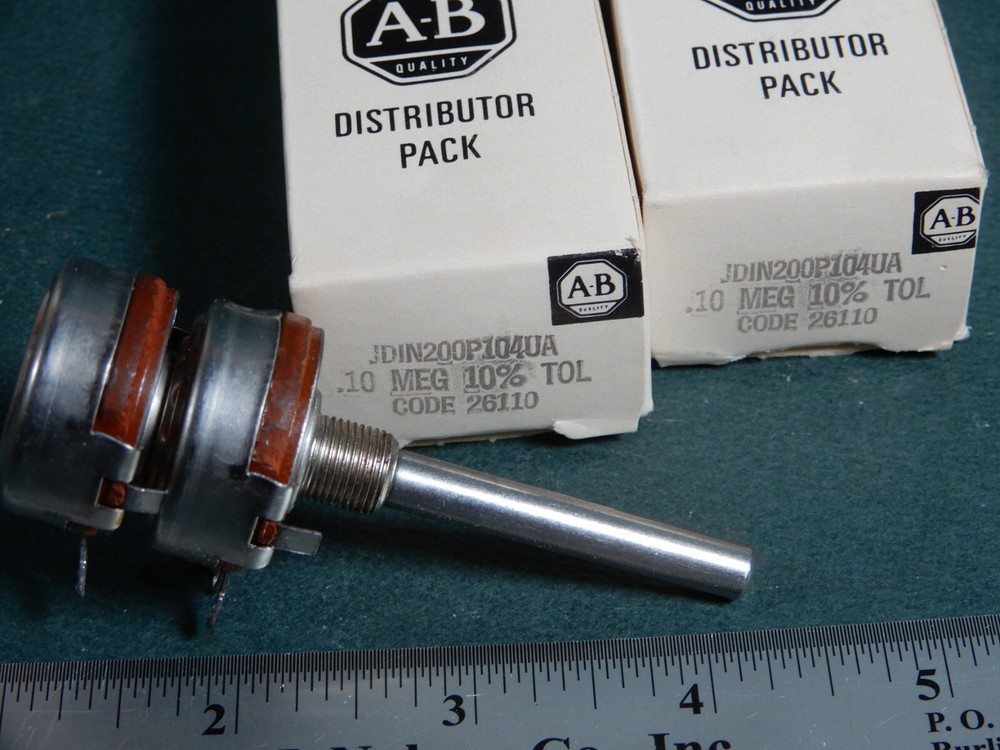 Allen-Bradley JDIN200P104UA Potentiometers 0.1MΩ Qty 2 NOS