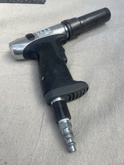 Ingersoll Rand Monogram Cylindrical Cleco Runner W500-30 Aircraft Tool