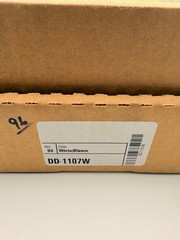 Eaton 1107W White 15 Amp Decorator Decora Duplex Receptacle 5-20R BULK *NEW*