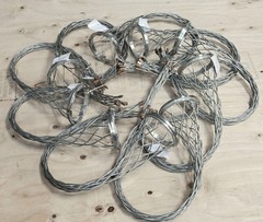 9 NEW Conduit Riser Grip 3.00″ – 3.49″ Lewis Hubbell Kellems Cable Support
