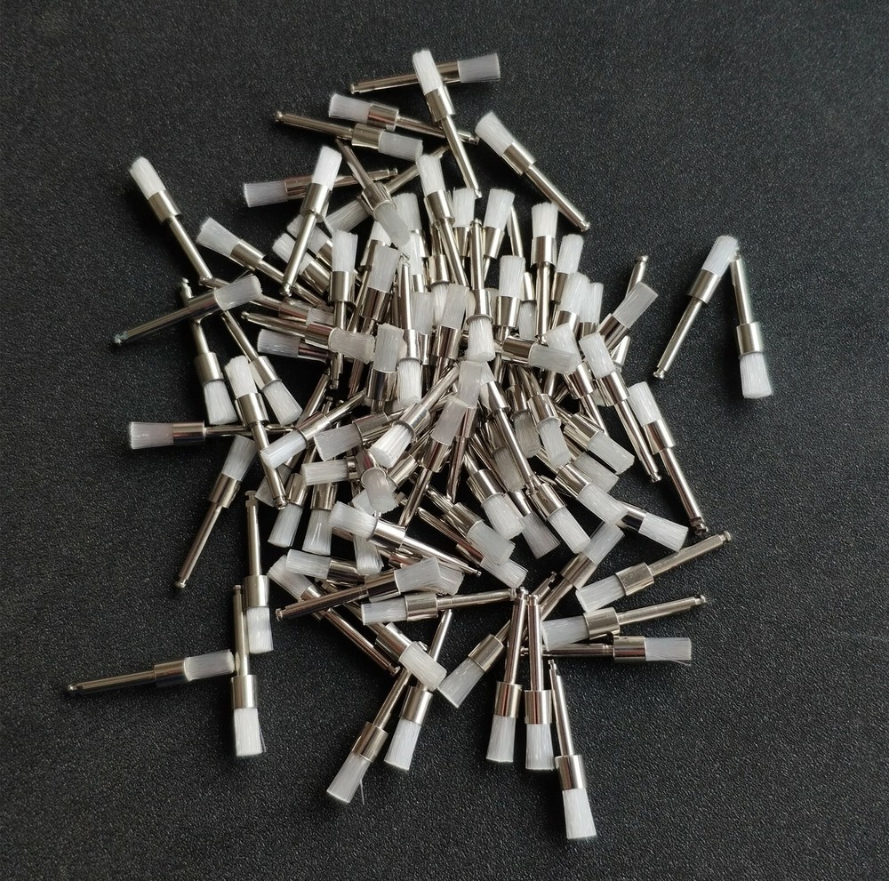 100 Pcs Dental White Nylon Polishing Flat Latch Polisher Prophy Brush Disposable