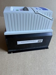 LENZE AC TECH ESV222N02YXC SMVECTOR VARIABLE FREQUENCY DRIVE VFD COMPACT CONTROL