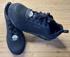 SKECHERS FOR WORK WOMENS,SLIP RESISTANT,SAFETY TOE,MEMORY FOAM SIZE 9.5 BLACK.