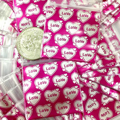 BaggiesSince1987 Design Zip Bags 1515 100PCS SWEETHEART in SILVER on PEARL GREEN