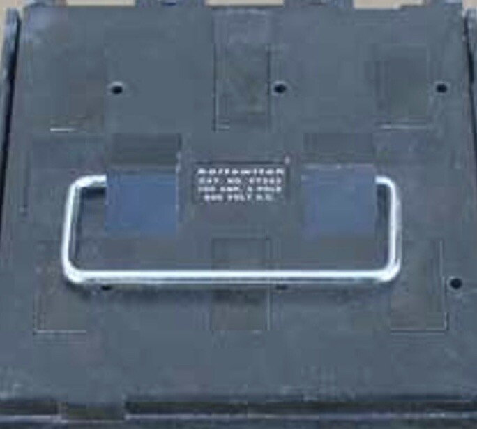 Used Boltswitch PT323 100 amp 240 volt pull out switch handle only
