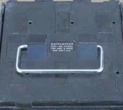 Used Boltswitch PT323 100 amp 240 volt pull out switch handle only