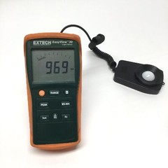 Extech EasyView 30 Digital Light Meter 40K Foot Candles / 400K Lux