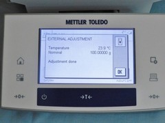 METTLER TOLEDO XS205DU DUALRANGE ANALYTICAL LAB BALANCE 81g@0.01mg 220g@0.1mg