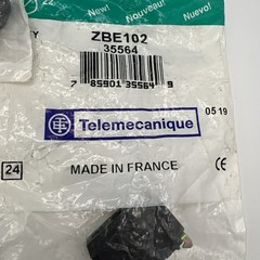 NEW LOT OF 6 TELEMECANIQUE ZBE-102 ZBE102