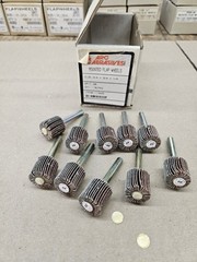 3/4″ x 3/4″ 80 Grit Flap Wheels 1/4″ Drill Mount Shank, 25,000 RPM – Lot of 10