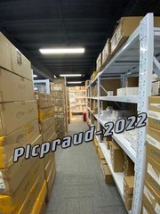 New In Box Original Omron C200HW-PA204 Programmable Controller C200HW-PA204