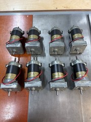 QTY 1 VON WEISE GEAR MOTOR 12 VOLTS 14:1 RATIO BOTH SHAFTS ARE 5/16″ DIAMETER