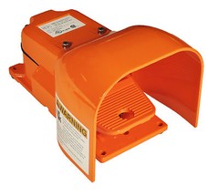 SSC Controls G500-MO Foot Switch, Momentary, SPDT, Oversized Guard