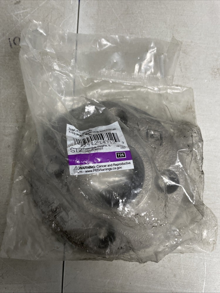 STZ 1-1/2″ Black Malleable Iron Floor Flange – 310F-112