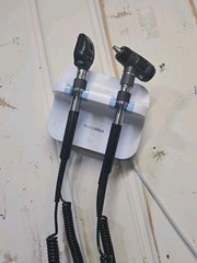 Welch Allyn 777 Wall Mount Otoscope System With 11720 and 23810 Heads working