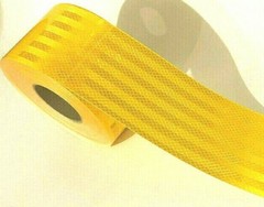 3M™ Reflective Prismatic Conspicuity Tape Series 983 Diamond Grade Yellow 4″