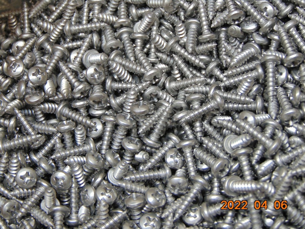 (LOT OF 100) #6 x 1/2″ pan head Phillips sheet metal screws 410 stainless