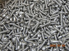 (LOT OF 100) #6 x 1/2″ pan head Phillips sheet metal screws 410 stainless