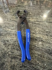 blue- Point by snap on ya4050b oil filter pliers 2-1/4”-4” opening 12” long new