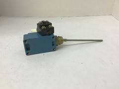 Micro Switch 2MN11 Partial Enclosure With Rat Tail