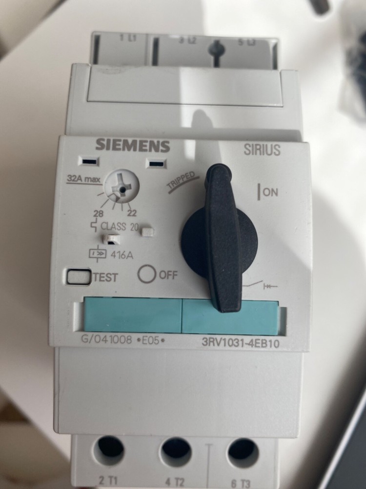 Siemen 3RV1031-4EB10 3RV Used for 3 months, in good shape