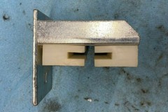 END RAIL ASSY WITH GUIDE BLOCKS, OVERALL LENGTH 3-3/4″, MOUNTING HOLE 3/4″