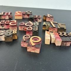 Large Lot of 42 Vintage Wood Letterpress Type Printers Blocks Mixed Numbers $ #3