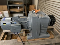 SEW-Eurodrive R97 Gearmotor – 5 HP – 24 RPM – 72.17:1 Ratio – 230/460V 3PH