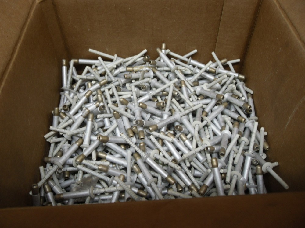 HUCK, MAGNA-LOC RIVET .187D, .375-.750GR MGLV-B6-12TMW (QTY 100)