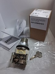 ALLEN BRADLEY 800T-H33A SELECTOR SWITCH 2 POS MAIN 1NO/1NC KEY REM BOTH SERIES N