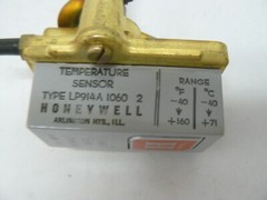 Honeywell LP914A 1060 2 temperature sensor -40 to +160 degree F 6 1/2 inch new