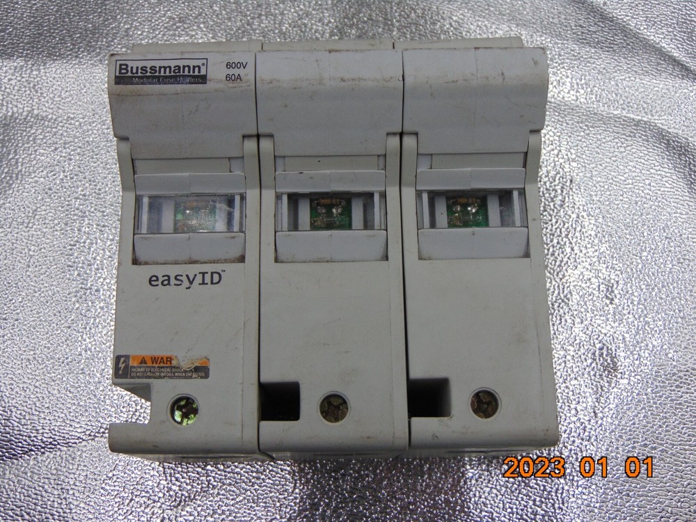 COOPER BUSSMANN CH60J31 60AMP 600VAC. MODULAR FUSE HOLDER CH60J3I