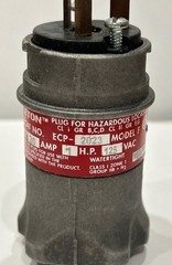Appleton ECCL2023 20 AMP/125 VAC Cord Connector and Appleton ECP-2023 Plug