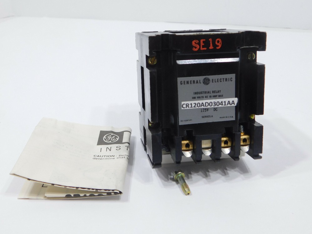 GE General Electric CR120AD03041AA Control Relay 300V 10A