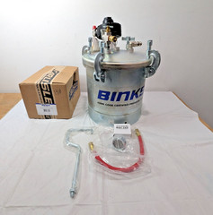 Binks 2.8 Gallon Pressure Tank Zinc Plated Double Regulator 83C-221